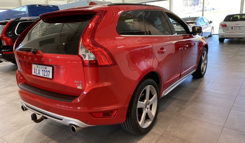 Volvo XC60 2.4D Aut. 4wd R-Design -2010 full