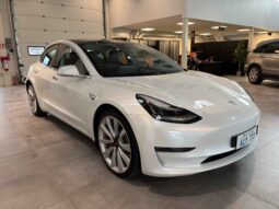 Tesla Model 3 Dual Motor AWD Performance Autopilot -2020 -Ålandssåld, en ägare full